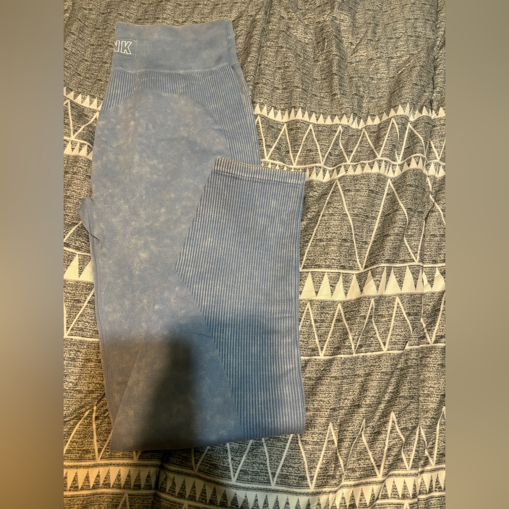 Pink Sculpt light blue cloud legging seamless! Like new. Worn once. As is.
